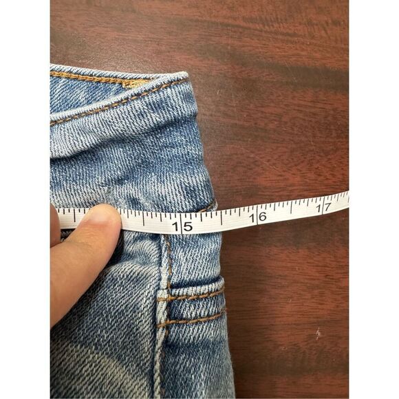 American Eagle Stretch Button Fly Tomgirl Distressed Jeans Size 2 - Picture 7 of 10